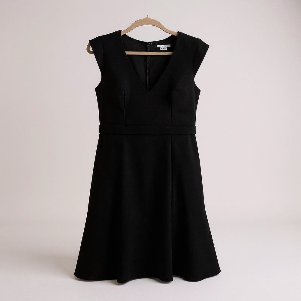 French Connection Black Sleeveless Fit &‎ Flare Dress Size S